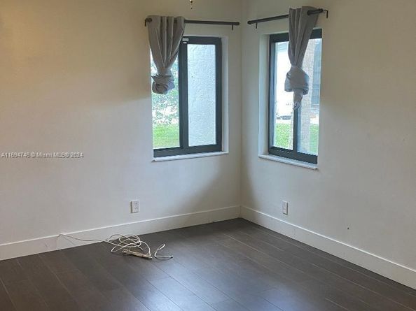 6205 Jacaranda Cir, Tamarac FL 33319