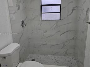 9440 Fontainebleau Blvd 203, Miami FL 33172