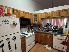 2421 NW 56th Ave 2202, Lauderhill FL 33313