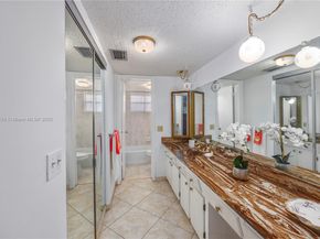 3990 NW 42nd Ave 311, Lauderdale Lakes FL 33319