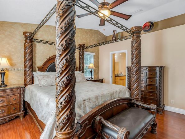 Undisclosed Address #A11822439, Boca Raton FL 33498