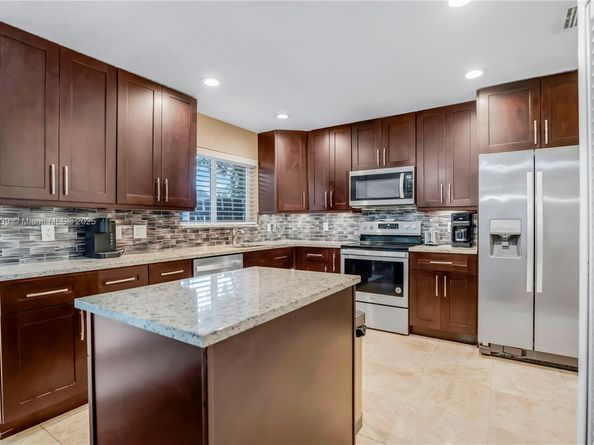 Undisclosed Address #A11822439, Boca Raton FL 33498