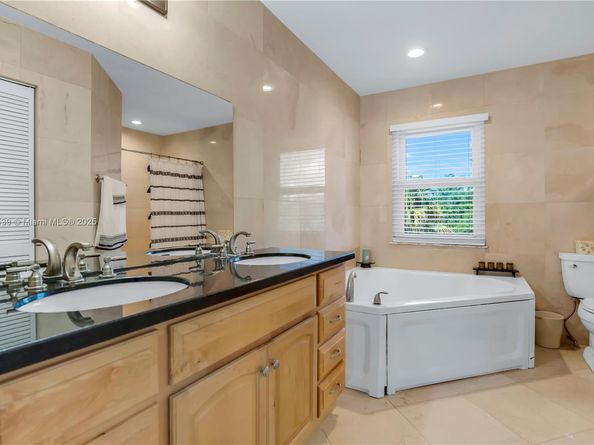 Undisclosed Address #A11822439, Boca Raton FL 33498