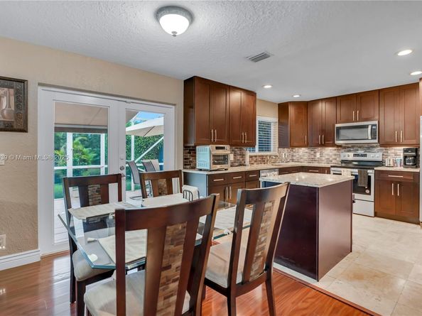 Undisclosed Address #A11822439, Boca Raton FL 33498