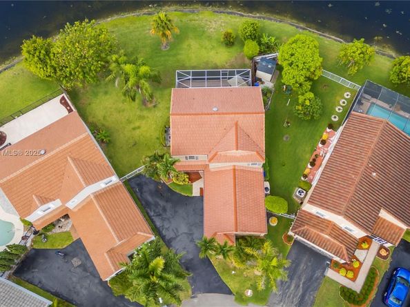 Undisclosed Address #A11822439, Boca Raton FL 33498