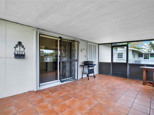 18225 SW 94th Ave, Palmetto Bay FL 33157