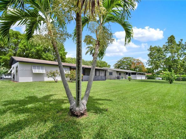 18225 SW 94th Ave, Palmetto Bay FL 33157