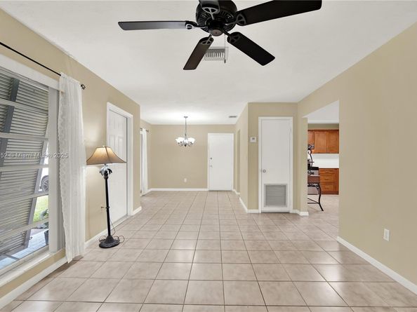 18225 SW 94th Ave, Palmetto Bay FL 33157