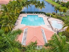 3020 Laurel Ridge Cir, Riviera Beach FL 33404