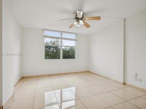 117 Royal Park Dr 3F, Oakland Park FL 33309