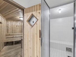 117 Royal Park Dr 3F, Oakland Park FL 33309