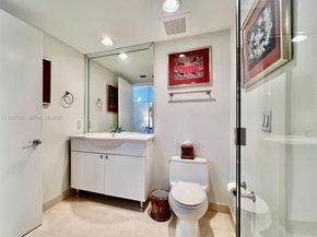 1850 S Ocean Dr 1004, Hallandale Beach FL 33009