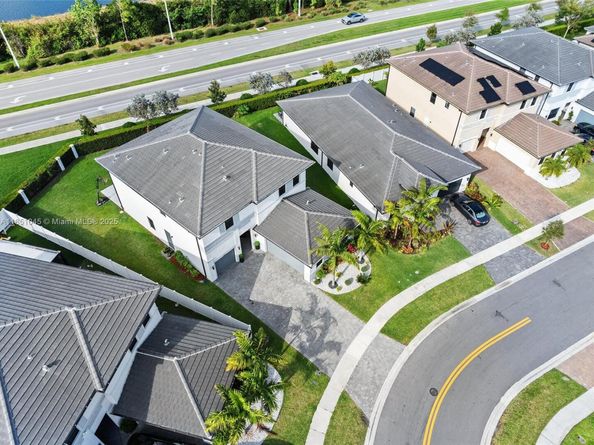 17577 SW 41st St, Miramar FL 33029
