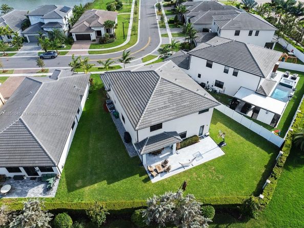 17577 SW 41st St, Miramar FL 33029