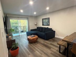 3642 NE 171st St 307, North Miami Beach FL 33160