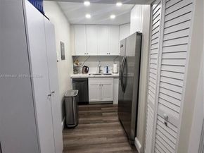 3642 NE 171st St 307, North Miami Beach FL 33160