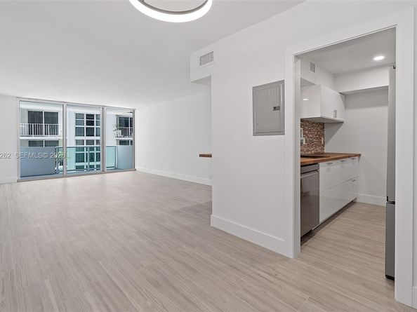 1200 West Ave 521, Miami Beach FL 33139