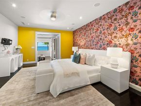 5940 N Bay Rd, Miami Beach FL 33140