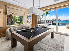 5940 N Bay Rd, Miami Beach FL 33140