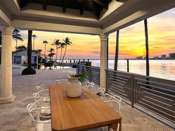 5940 N Bay Rd, Miami Beach FL 33140