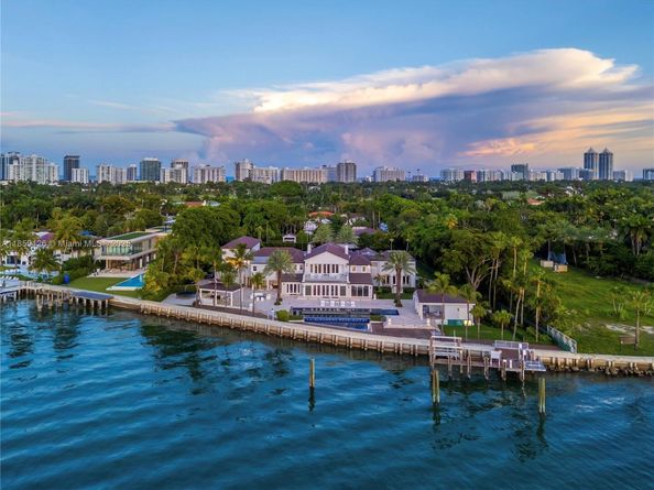 5940 N Bay Rd, Miami Beach FL 33140