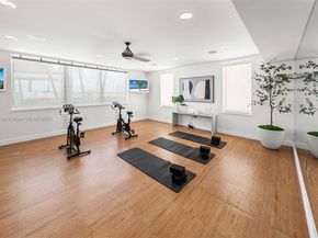 5940 N Bay Rd, Miami Beach FL 33140