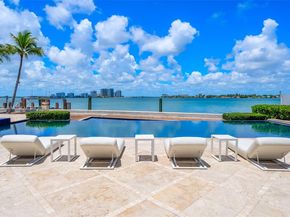 5940 N Bay Rd, Miami Beach FL 33140