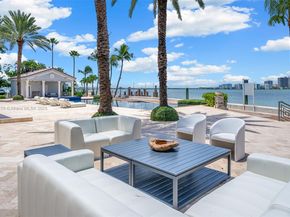 5940 N Bay Rd, Miami Beach FL 33140