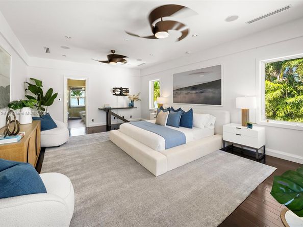 5940 N Bay Rd, Miami Beach FL 33140