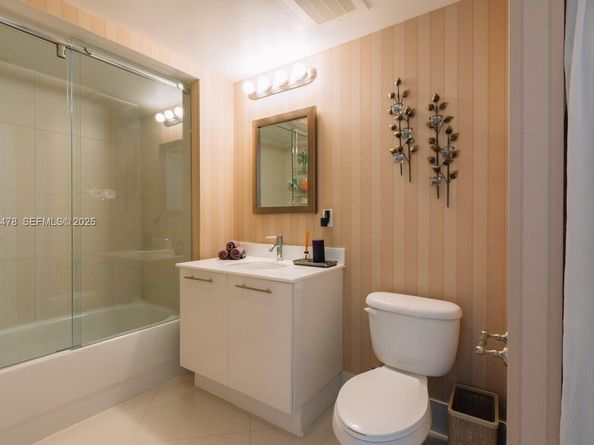 92 SW 3RD St 1512, Miami FL 33130