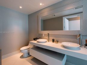 92 SW 3RD St 1512, Miami FL 33130