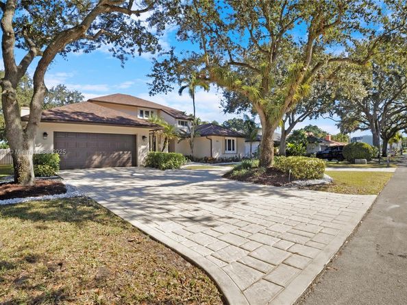 1031 SW 91st Ave, Plantation FL 33324