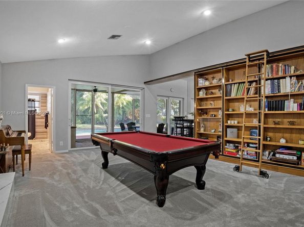 1031 SW 91st Ave, Plantation FL 33324
