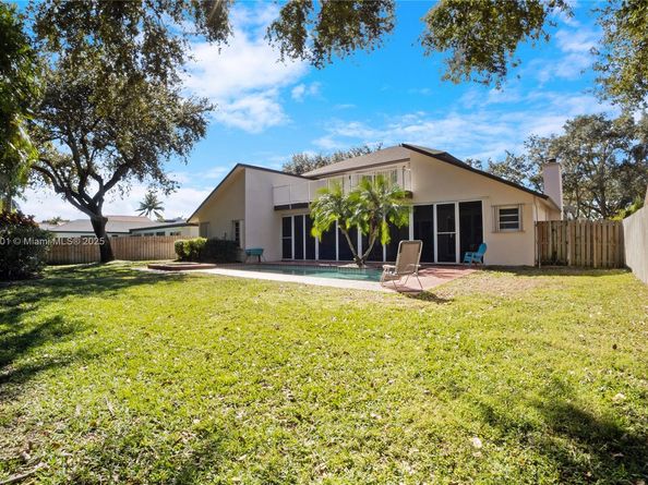 1031 SW 91st Ave, Plantation FL 33324