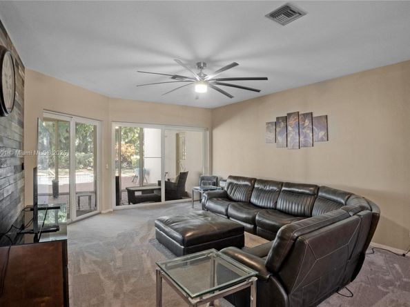 1031 SW 91st Ave, Plantation FL 33324