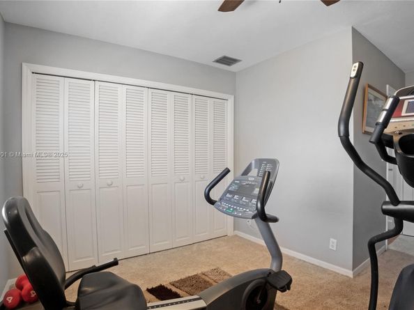 1031 SW 91st Ave, Plantation FL 33324