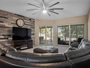 1031 SW 91st Ave, Plantation FL 33324
