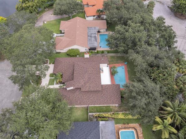 1031 SW 91st Ave, Plantation FL 33324