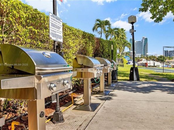 500 Three Islands Blvd 1008, Hallandale Beach FL 33009
