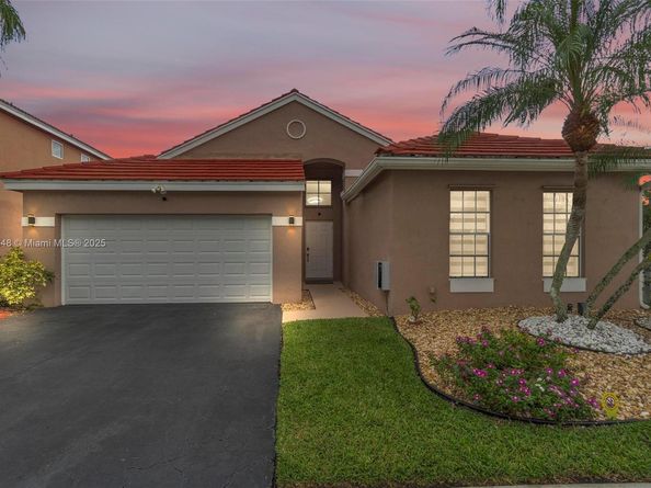 362 Bridgeton Rd, Weston FL 33326