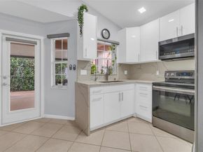 362 Bridgeton Rd, Weston FL 33326