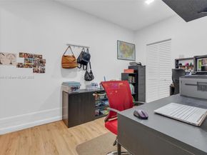 362 Bridgeton Rd, Weston FL 33326