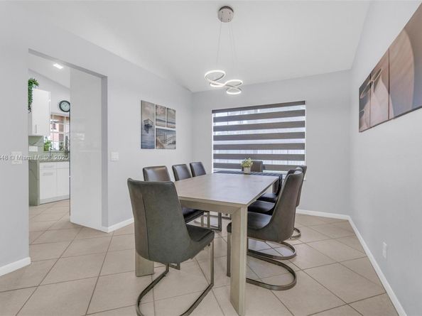 362 Bridgeton Rd, Weston FL 33326
