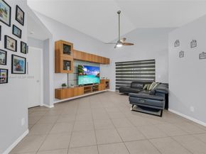 362 Bridgeton Rd, Weston FL 33326