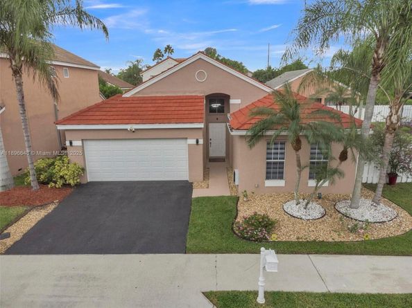 362 Bridgeton Rd, Weston FL 33326