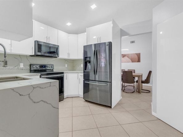 362 Bridgeton Rd, Weston FL 33326