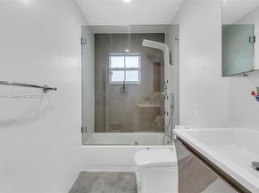 362 Bridgeton Rd, Weston FL 33326