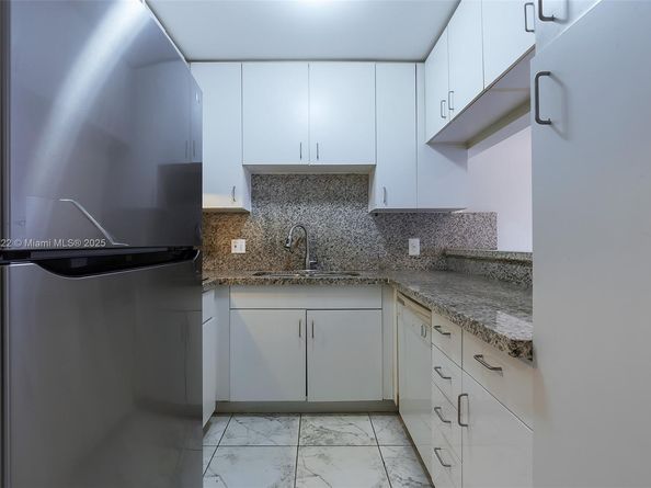 1060 NW 7th St 101, Miami FL 33136