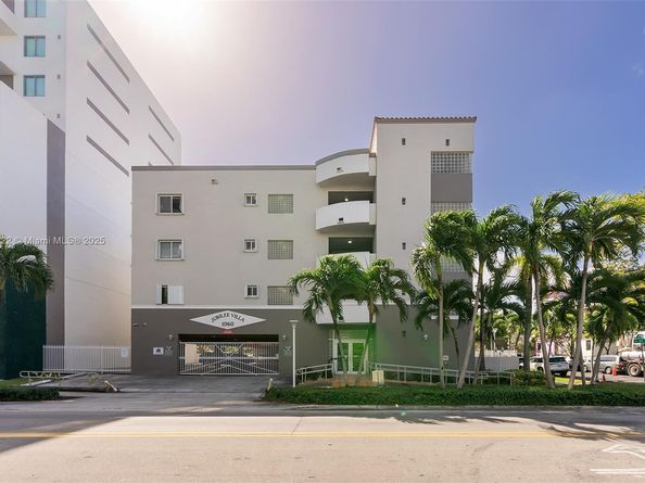 1060 NW 7th St 101, Miami FL 33136
