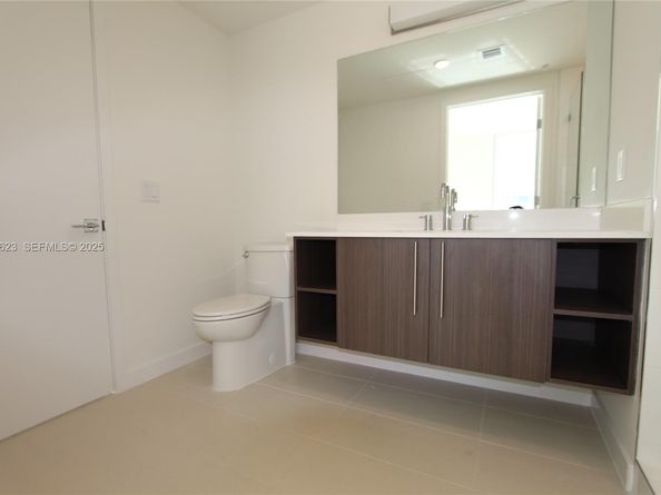 7875 NW 107th Ave 519, Doral FL 33178